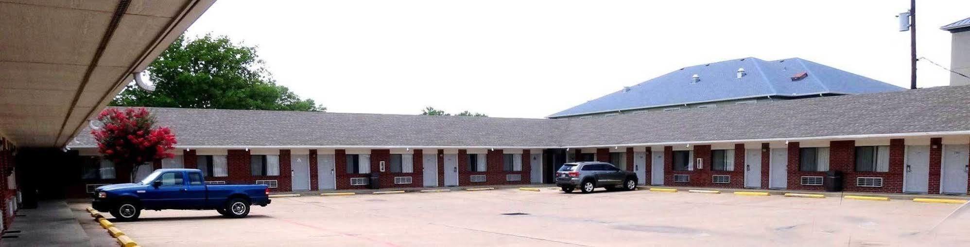 Sagamar Inn Cleburne Exterior photo